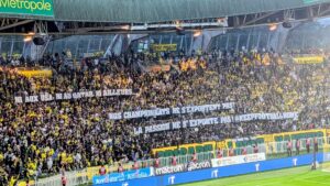 Aficionados del Nantes muestran su rechazo a la celebración de partidos de competición nacional en el extranjero